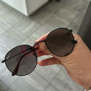 Ray ban polarized sunglasses